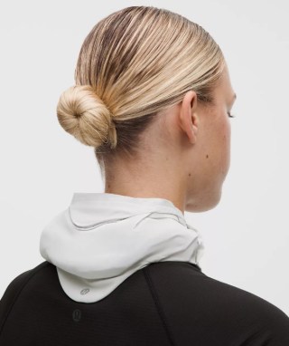 Lululemon Go Further Cooling Ice Neck Wrap