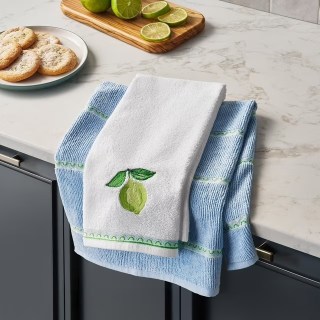 Member's Mark Fruit Capsules Kitchen Towels (Set of 8)