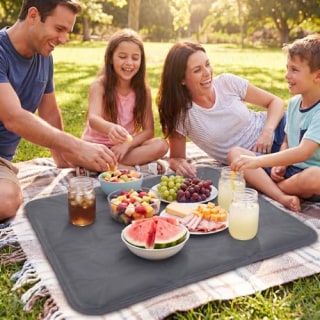 Reallnaive 2-Piece Reusable Freezable Ice Mat