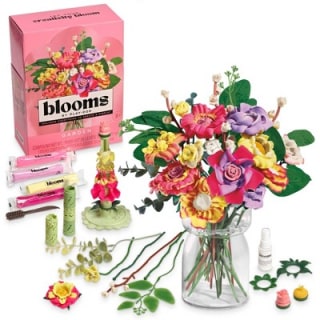 Blooms by Play-Doh Garden Flower Bouquet Kit
