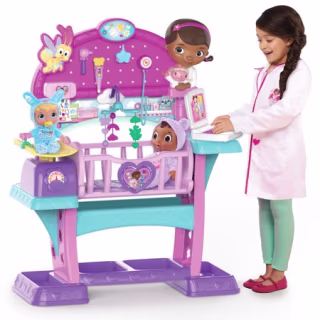 Doc McStuffins Baby All-in-One Nursery