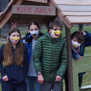 Rafi Noxa x emoji Kids SuperFit Mask