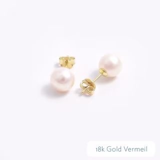 Essential Pearl Studs