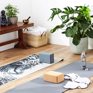 Gaiam Yoga Mat Premium Print Reversible Extra Thick Exercise &amp; Fitness Mat for All Types of Yoga, Pilates &amp; Floor Exercises