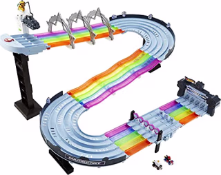 Hot Wheels Mario Kart Rainbow Road Raceway Set