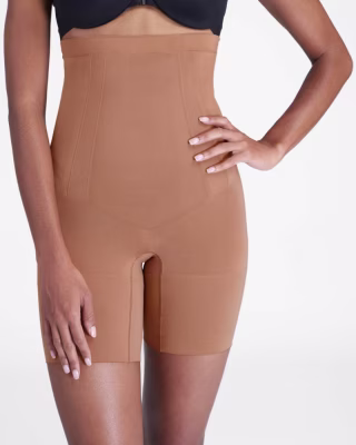 OnCore High-Waisted Mid-Thigh Short