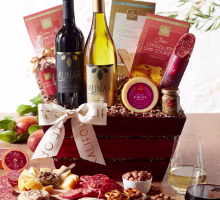 Hickory Farms California Getaway Wine Gift Basket