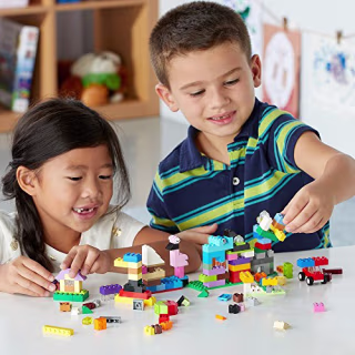LEGO Classic Creative Suitcase Building Kit