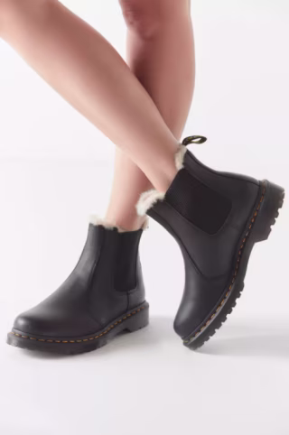 Dr. Martens 2976 Leonore Wyoming Boot