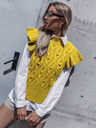SHEIN Cable Knit Ruffle Trim Sweater Vest
