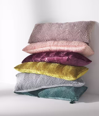 Velvet Noble Pillow