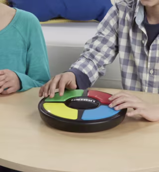 Hasbro Gaming Classic Simon Game