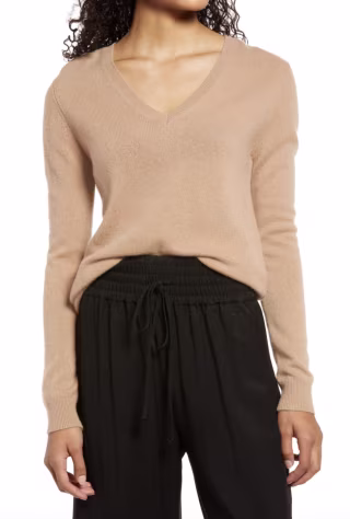 Cashmere Essential V-Neck Sweater