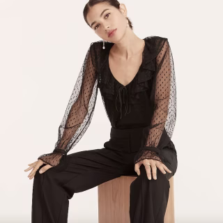 Ruffleneck top in clip dot