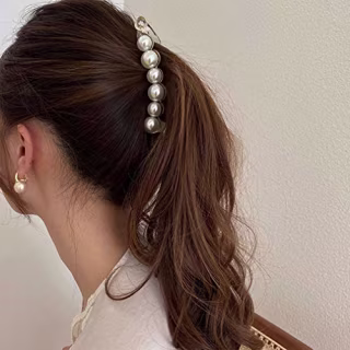 Deeka Pearl Hair Clip