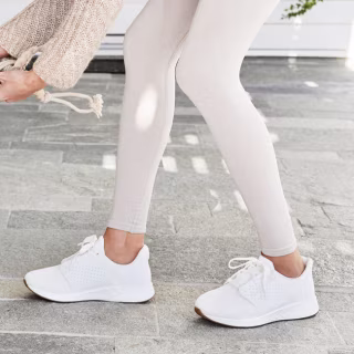 TAMBO IV White