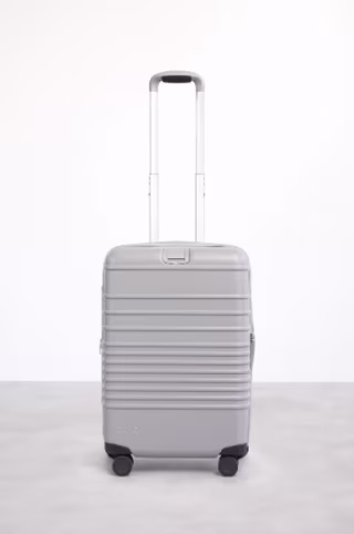 The Carry-On Roller