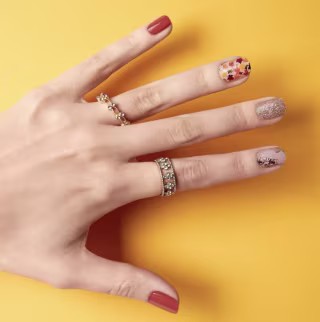 Gloss Nail Art
