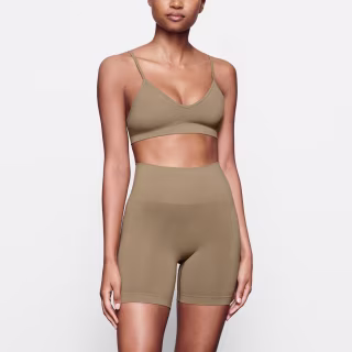 SOFT SMOOTHING SHORT