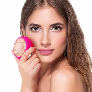 FOREO UFO 2 Supercharged Face Mask - Full LED Spectrum & Red Light Therapy for Face - Warming -Face Moisturizer - Dark Spot & Acne Scar Treatment for Face - Anti Aging - Nourishing - Fuchsia