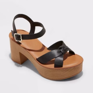 Universal Thread Valerie Platform Heels