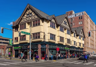 College Inn Hotel