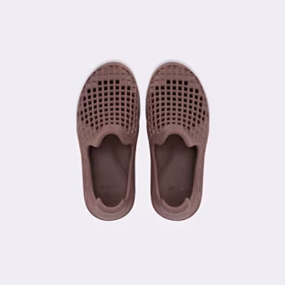 scenario slip-on