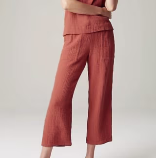 Straight-Leg Crops
