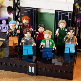 LEGO Ideas BTS Dynamite 21339 Model Kit for Adults, Gift Idea for BTS Fun with 7 Minifigures of The Famous K-pop Band, Features RM, Jin, SUGA, j-Hope, Jimin, V and Jung Kook