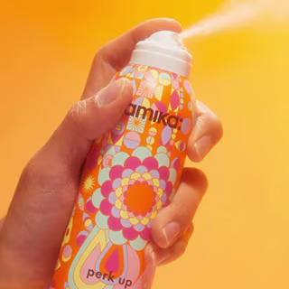 amika Perk Up Dry Shampoo, 5.3 oz.(150 g) 232 ml
