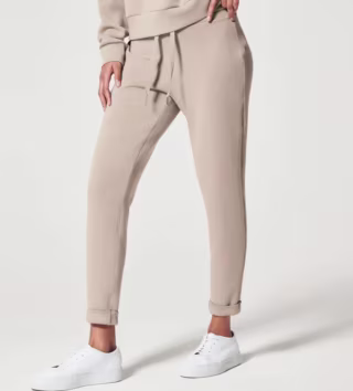 AirEssentials Tapered Pant