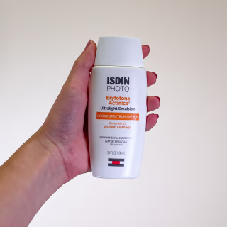 Eryfotona Actinica Ultralight Emulsion Broad-Spectrum SPF 50+