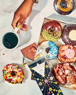 Compartes Donuts & Coffee Chocolate Bar