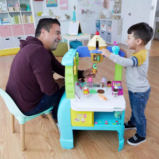 Play-Doh Kitchen Creations Ultimate Ice Cream Toy Truck Playset