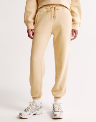 Essential Sunday Sweatpant