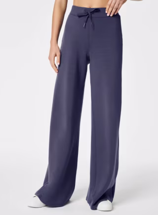 AirEssentials Wide Leg Pant