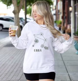 constellation floral sweathert in white