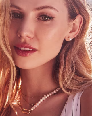 Kendra Scott Ashton Gold Pearl Stud Earrings