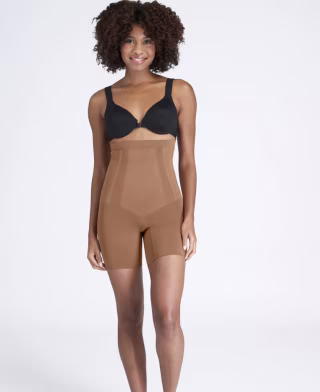 OnCore Sculpting High-Waisted Mid-Thigh Short