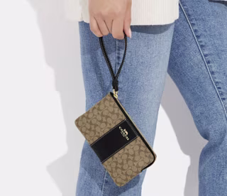 Corner Zip Wristlet