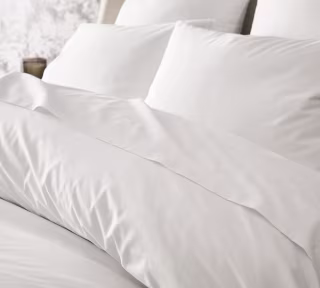 Pottery Barn Retreat Essential Percale Duvet Cover (Queen)
