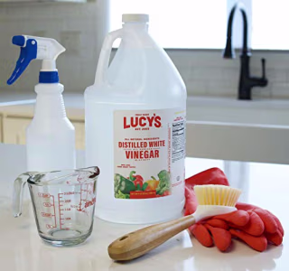 Lucy's Family Owned Distilled White Vinegar