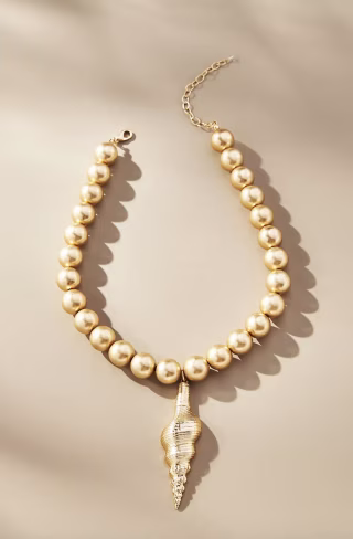 Shell Pendant Beaded Necklace