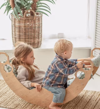 Wood and Room UA Climbing Arch with Pillow