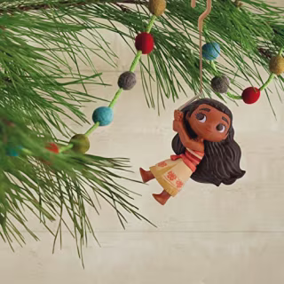 Hallmark Disney Swinging Moana Christmas Ornament
