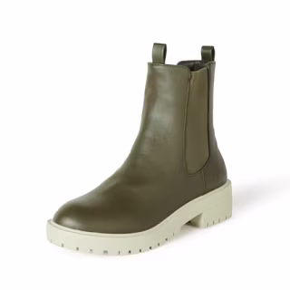 The Drop Saviah Chunky Sole Pull-on Chelsea Boot
