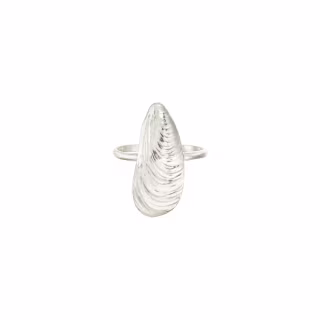 Catherine Weitzman Serenity Shell Ring