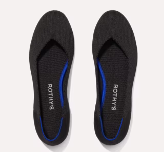 The Flat in Black Solid