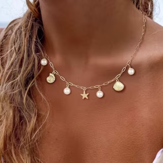 Selshe Seashell Charm Necklace