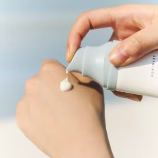 SKIN1004 Madagascar Centella Hyalu-Cica Water-Fit Sun Serum SPF 50+ PA++++